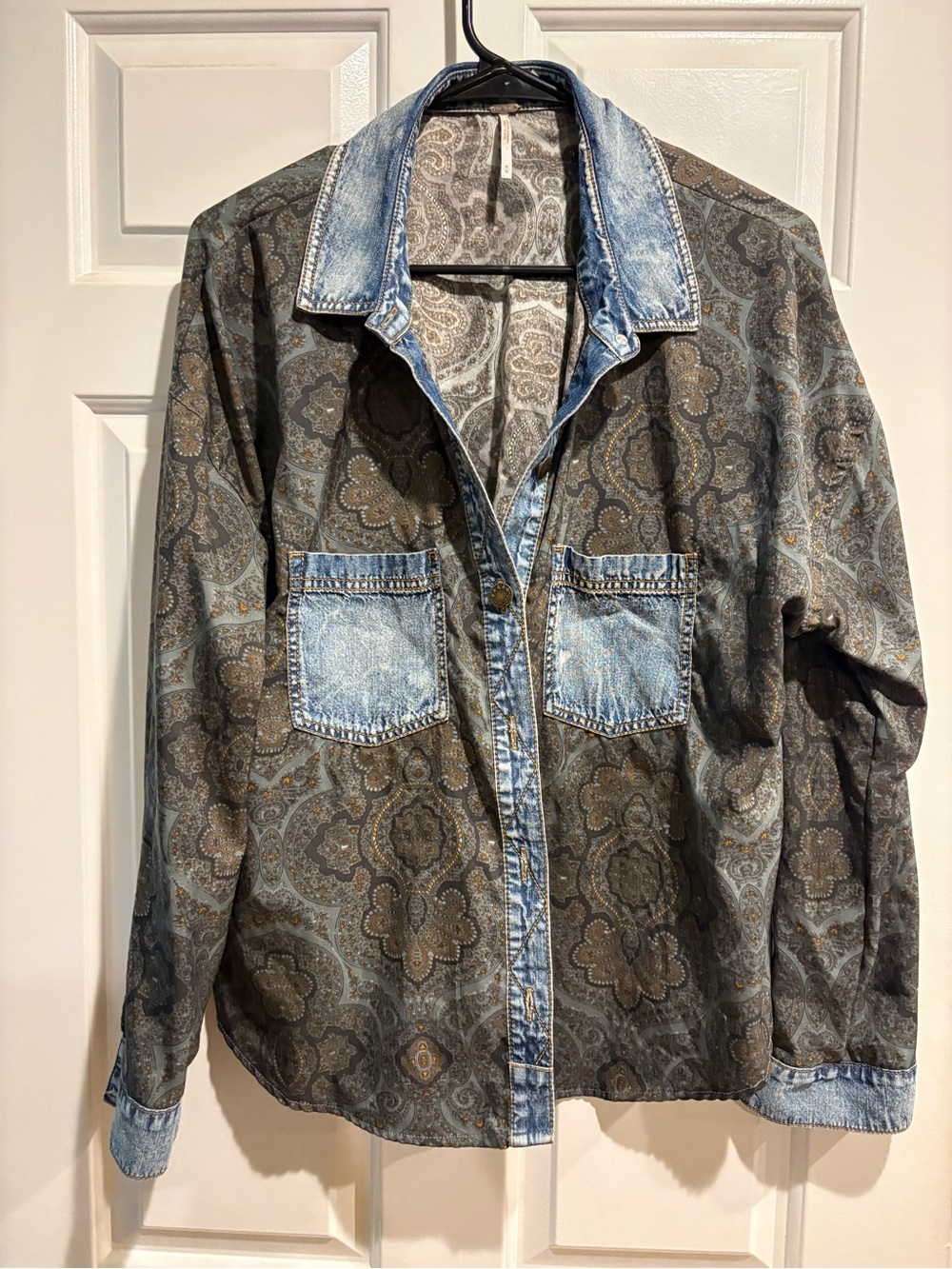 Free People Satin Paisley Button Up Blouse Denim Accents Sz M boho gray blue